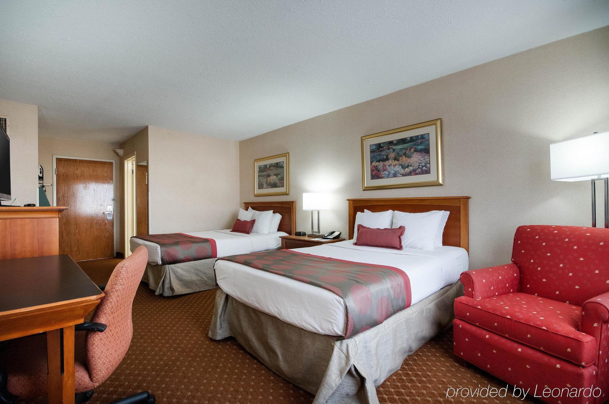 Rodeway Inn Indianapolis I-70 Екстериор снимка