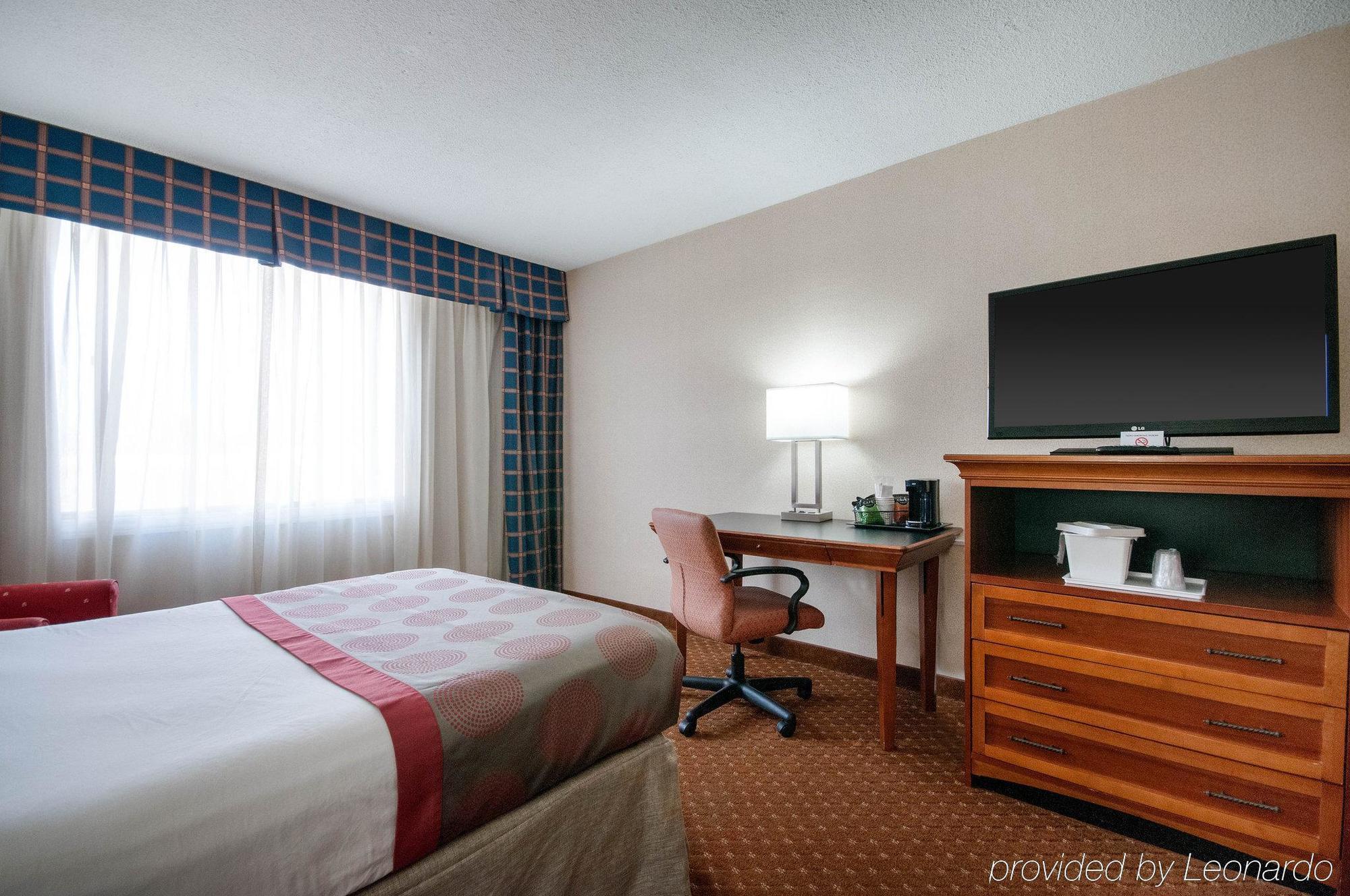 Rodeway Inn Indianapolis I-70 Екстериор снимка