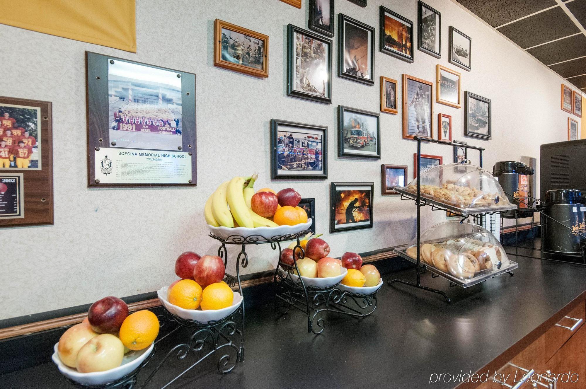 Rodeway Inn Indianapolis I-70 Екстериор снимка